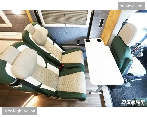 “鸥翼门”外形,进口底盘搭配航空座椅,戴德高端URV小额头房车 “鸥翼门”外形,进口底盘搭配航空座椅,戴德高端URV小额头房车
